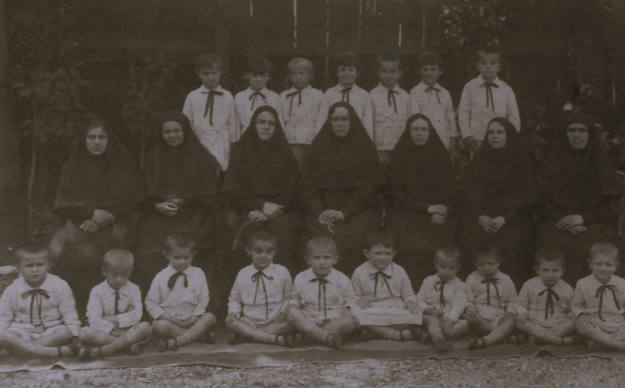 Фотографија из галерије Манастира Кувеждин, 26